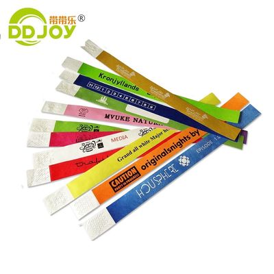Pulsera de admisión de eventos autoadhesiva con opciones de impresión y envío personalizadas