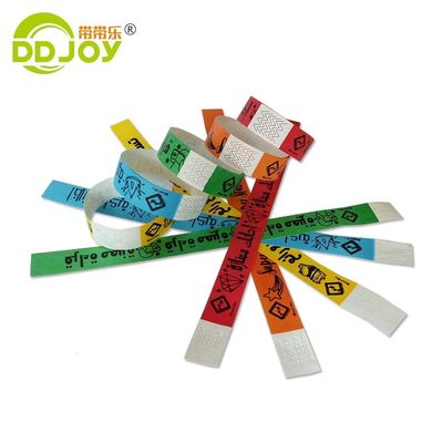 Pulsera de admisión de eventos autoadhesiva con opciones de impresión y envío personalizadas