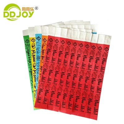 Pulseras Tyvek de dibujos animados unisex para impresión de logotipos personalizados en eventos favoritos Artículos de fiesta