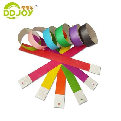 Fiesta de conciertos unisex Papel resistente al agua Material de entrada Pulsera con impresión personalizada