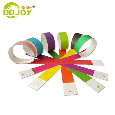 Fiesta de conciertos unisex Papel resistente al agua Material de entrada Pulsera con impresión personalizada