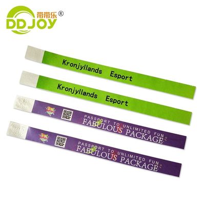 Brazaletes de papel Tyvek personalizados Resistente al agua Impresión a todo color Pulseras de regalo para ocasión