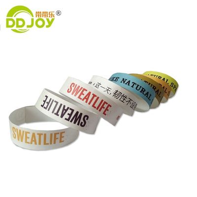 Brazaletes de papel Tyvek personalizados Resistente al agua Impresión a todo color Pulseras de regalo para ocasión