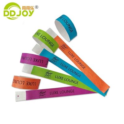 Pulseras de papel Tyvek impermeables para eventos con material resistente a las lágrimas y duradero
