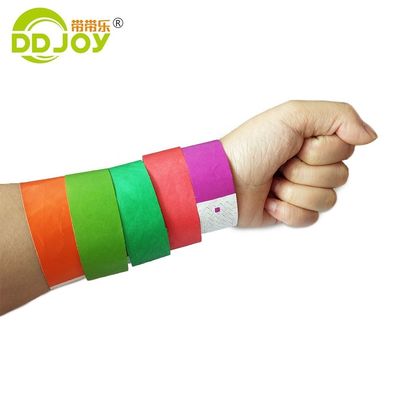 Pulseras Tyvek púrpura duraderas para eventos únicos 250*25mm/250*19mm