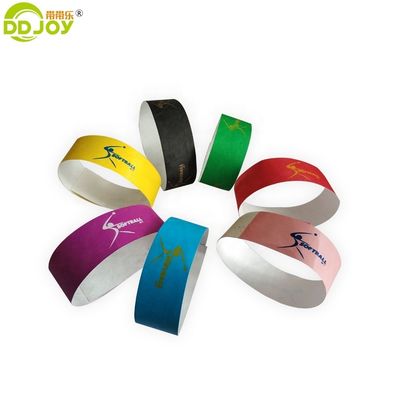 Event Party suministra pulseras de papel Tyvek personalizadas con técnicas de impresión digital